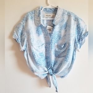 New Girl's Abercrombie shirt size XL